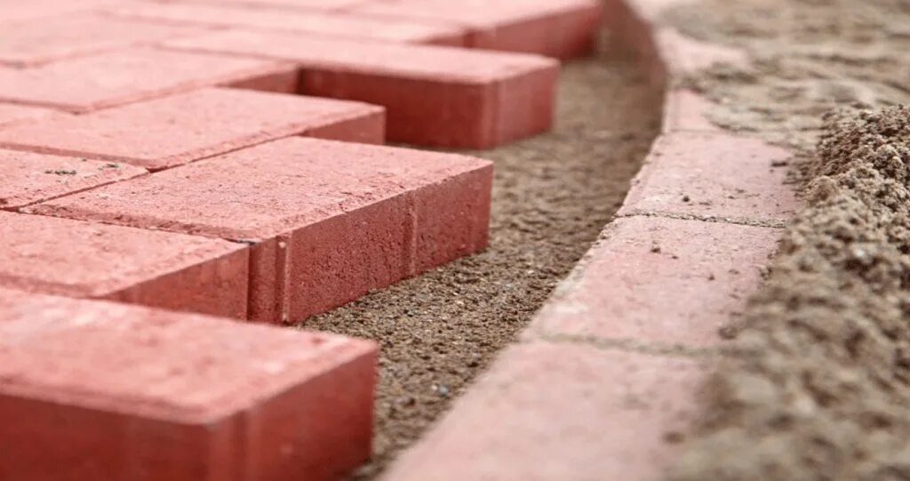 Вибропрессованная брусчатка в одинцовском районе. Брусчатка тротуарная вибропрессованная. вксм плитка тротуарная. вибропрессованная тротуарная плитка. бехатон тротуарная плитка.