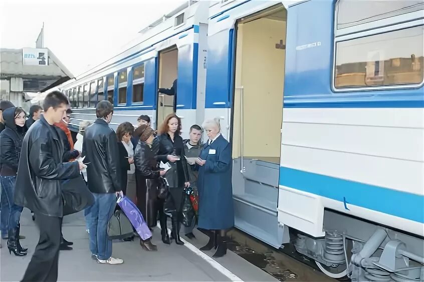 Электричка Саратов Ртищево. Пригородные поезда Саратов. Поезд Ртищево. Пригородный поезд Балашов Ртищево.