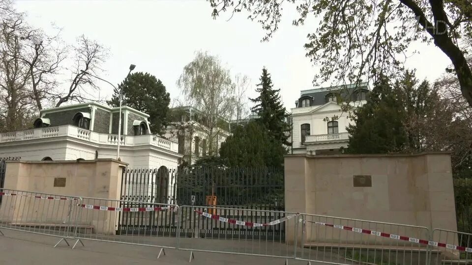 Курсы в посольствах москвы. Курсы в посольствах москвы. Консул армении в москве. Курсы в посольствах москвы. Особняки москвы.