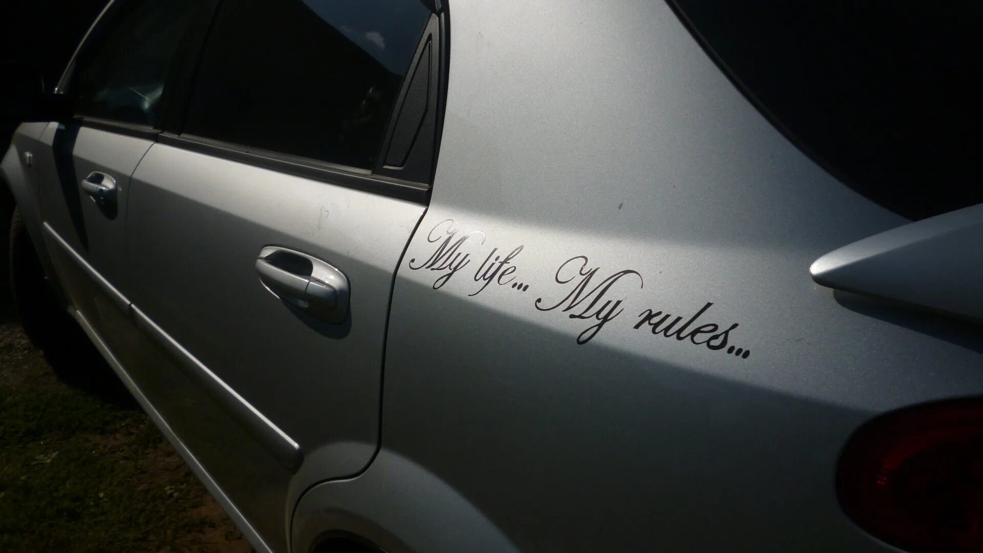 My Life my Rules на машине. Наклейка на авто моя жизнь Мои правила. My Life my Rules наклейка на машину. My Life my Rules надпись на машине.