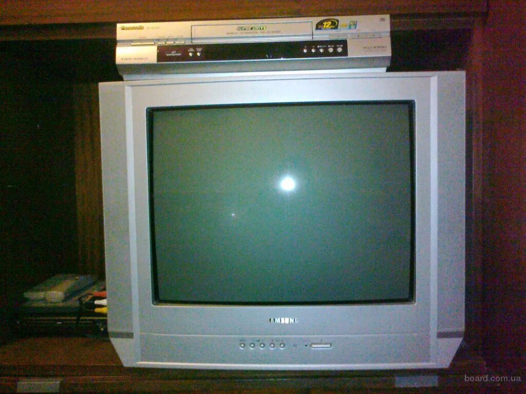 Телевизор самсунг 21. Телевизор Samsung 2000 года 21 дюйм. Телевизор самсунг 21 дюйм. Телевизор самсунг 21 дюйм 2008.