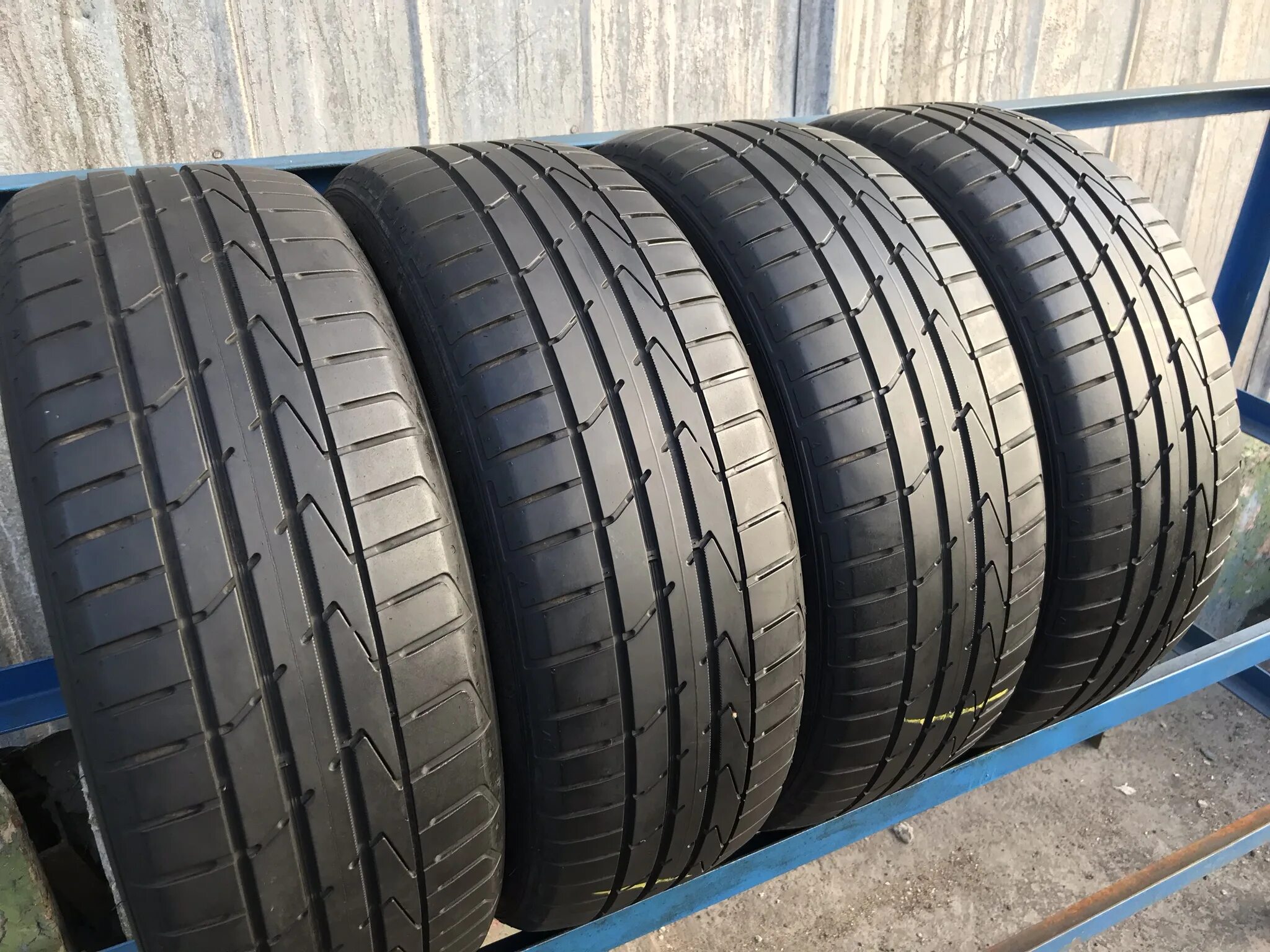 235/50 r19. Резина 235 35 19. Колеса 235/50 r19. Континенталь 235 45r19. 235/35 r19.