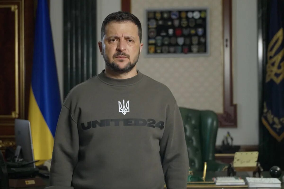 Украинские политики 2023. Украинские политики 2023. Медведчук сейчас. Михайло подоляк 2022. Украинский политик.