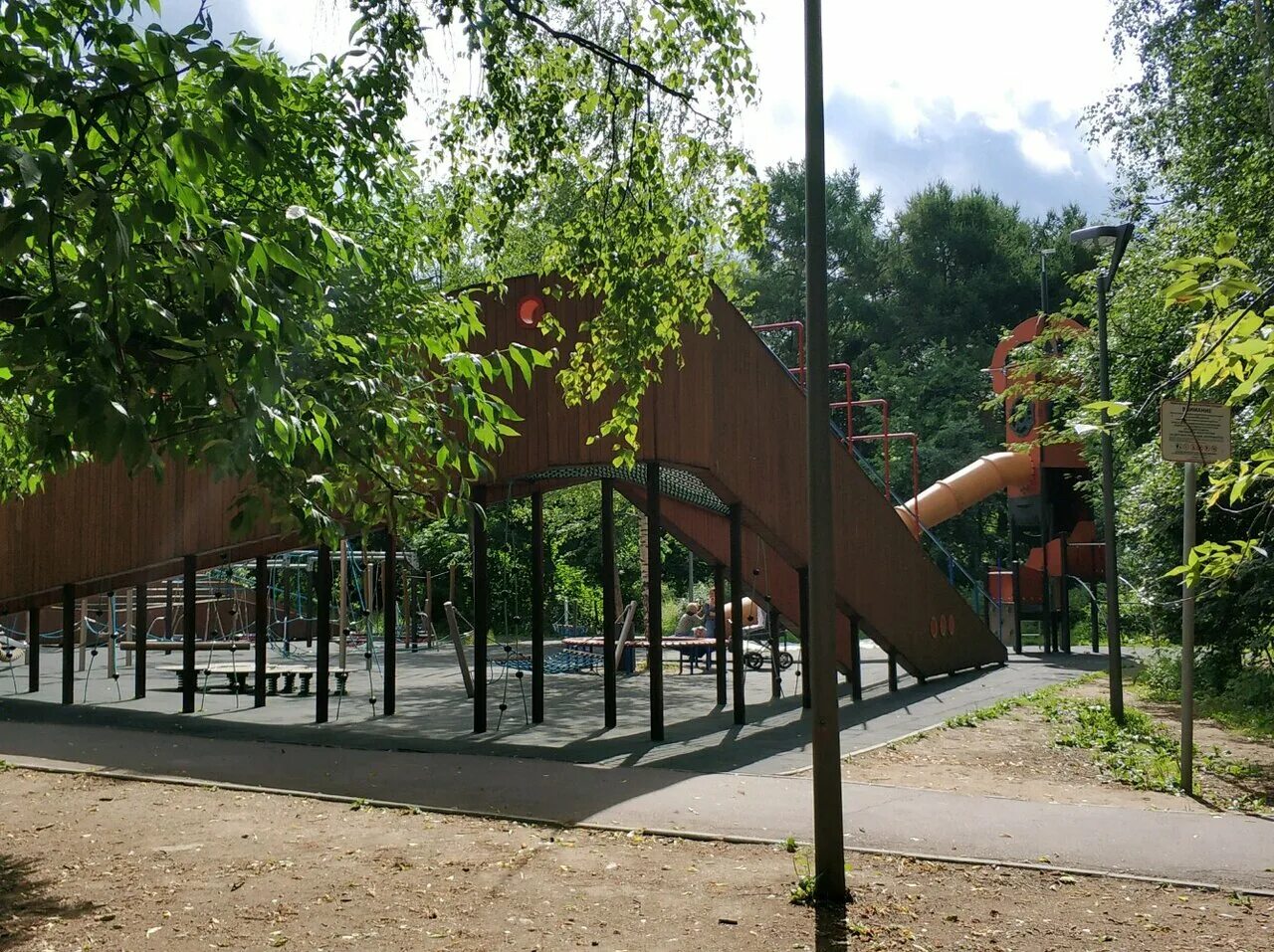 детский северное тушино. героев панфиловцев 13 к1 спортивная площадка. парк северное тушино. детский северное тушино. парк хорошево мневники детские площадки.