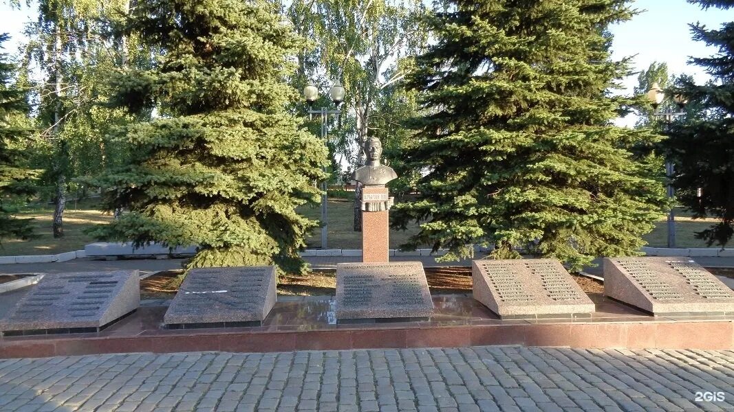 парк победы аллея героев