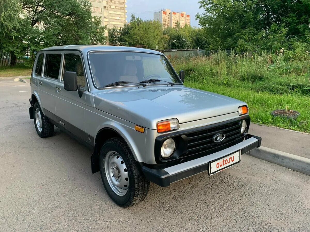 ваз 2131 2009 года.