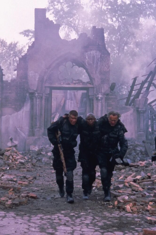 снайпер 2 фильм 2002. фильм про снайпера 2002. снайпер фильм 1993. актер том беренджер. том беренджер снайпер 2.