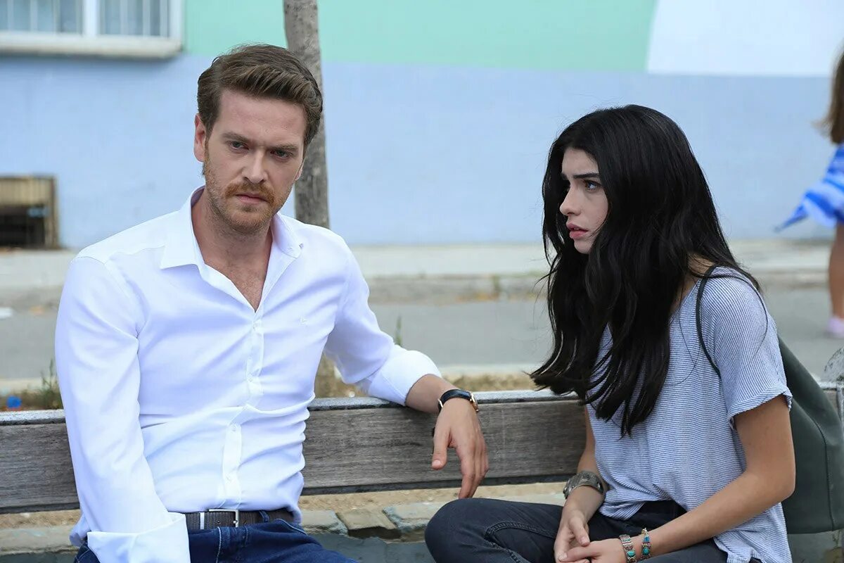 высшая общества турецкий 1 1. хазар эргючлю высшее общество. озан долунай высшее общество. хазар эргючлю высшее общество. энгин озтюрк и хазар эргючлю.