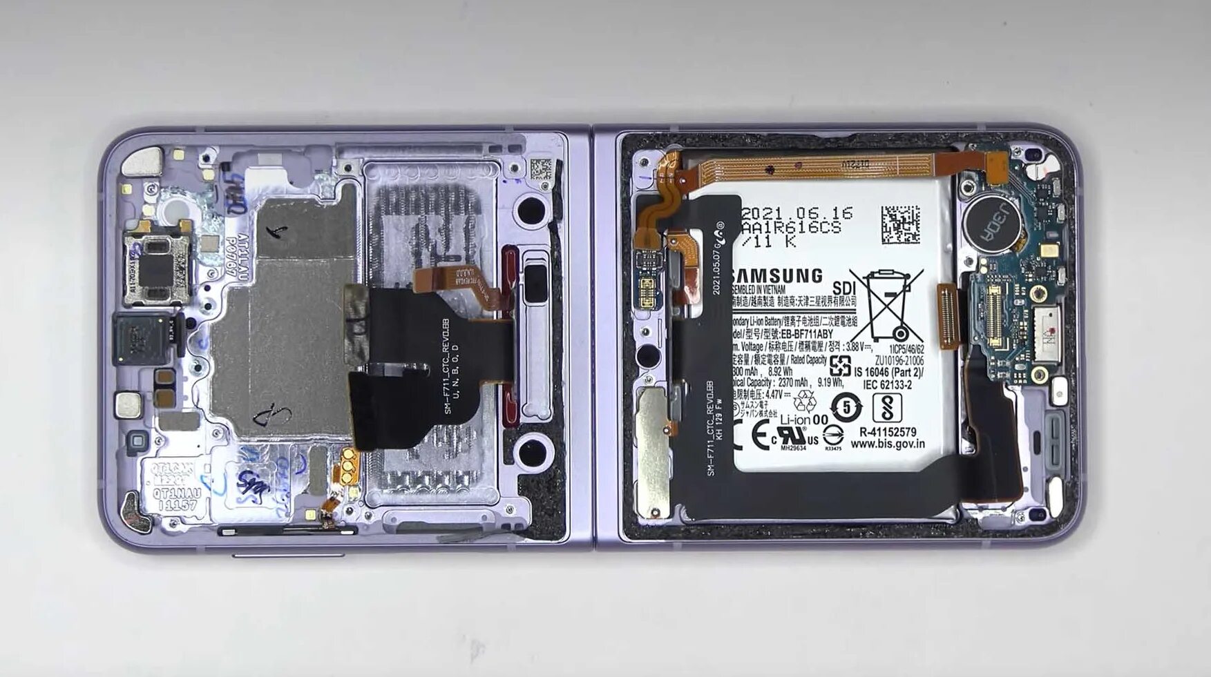 Flip demo. Samsung galaxy z flip 3. galaxy z flip3 5g. samsung z flip 3 5g. samsung galaxy flip 4.