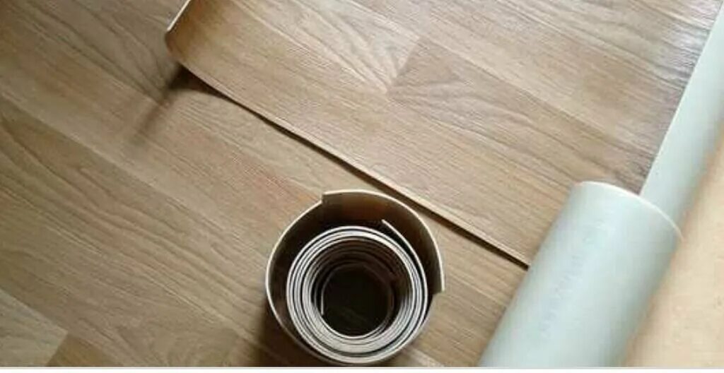 линолеум в дачный домик. линолеум на деревянный пол. какой линолеум лучше на деревянные полы. линолеумна досчатый пол. красивый ламинат.