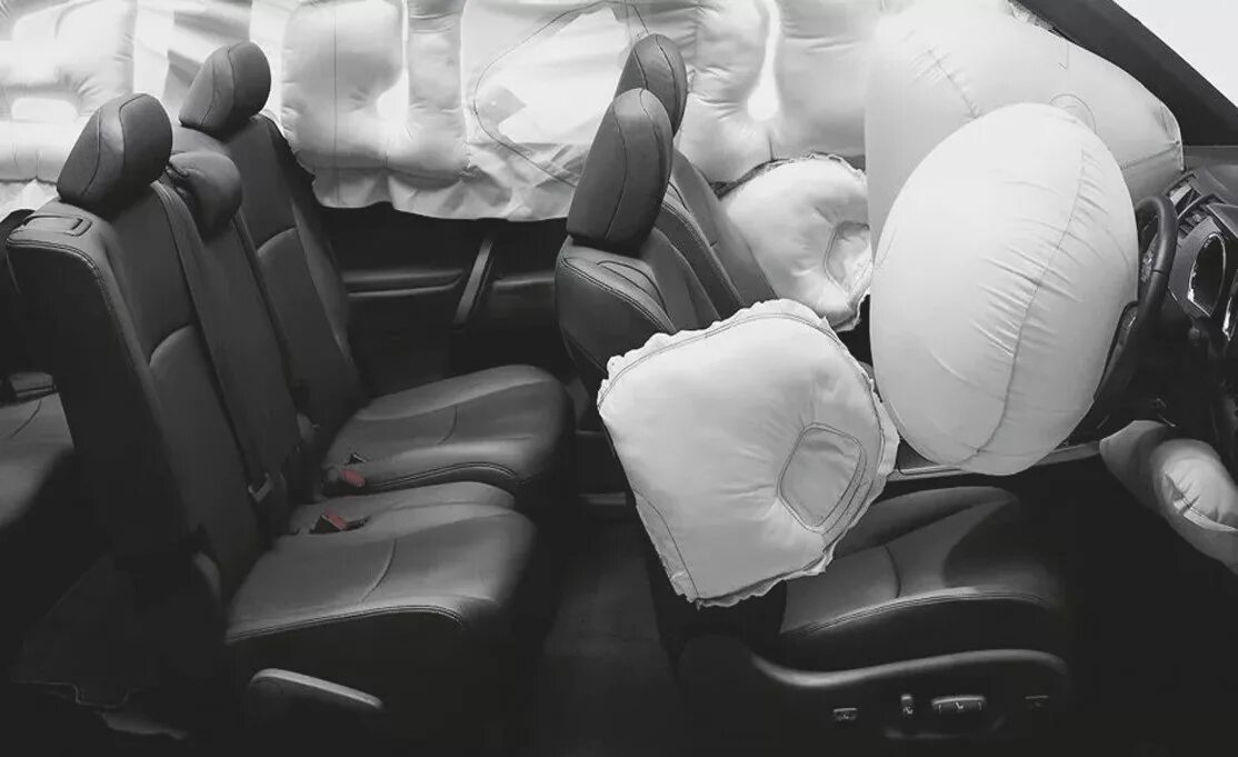 Правой подушки безопасности. Боковые подушки безопасности Соната 2023. Тойота SRS airbag. Тойота Раш 2023 подушки безопасности. Side airbag Skoda сиденья.
