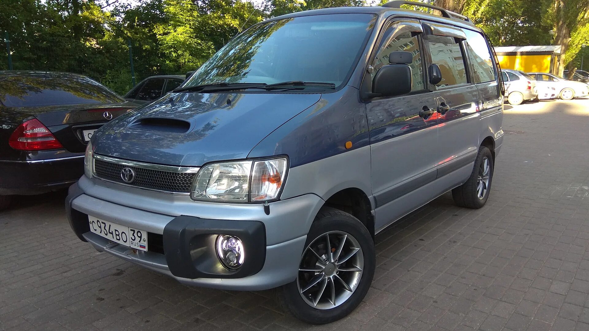 Дром тойота айс ноах. Тойота Лайт Эйс Ноах. Тойота Lite Ace Noah 1997. Toyota Town Ace Noah 1997. Toyota Lite Ace Noah 1997.