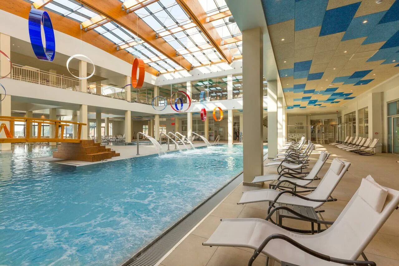 Movenpick resort and spa fruske terme. Fruske terme зима. Избербаш отель океан аквапарк. Fruske terme. Movenpick hotel fruska gora.