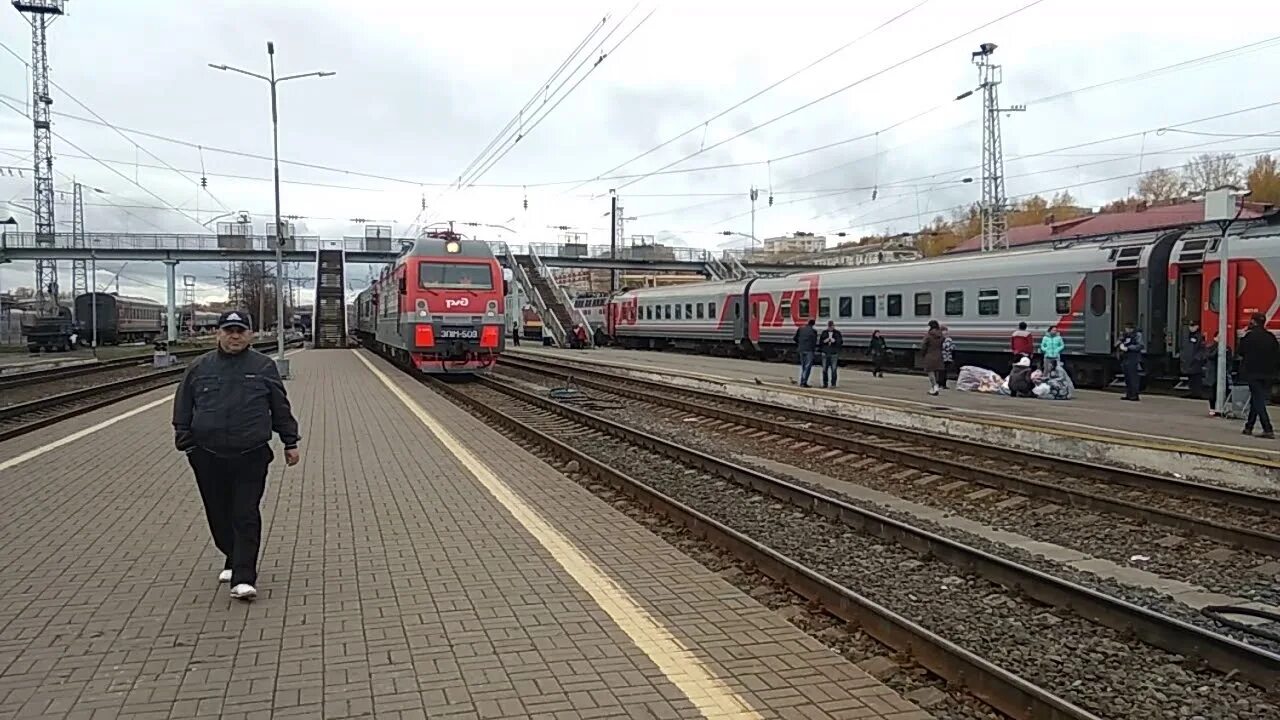 20 августа поезд. Поезд 020щ восток. москва пекин станция. поезд москва пекин. станция киров пассажирский.