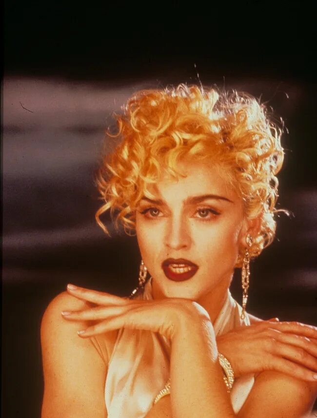 Madonna 1990 blond ambition. Мадонна 2020. Мадонна vogue 1990. Madonna 1990. Мадонна фото 1990.