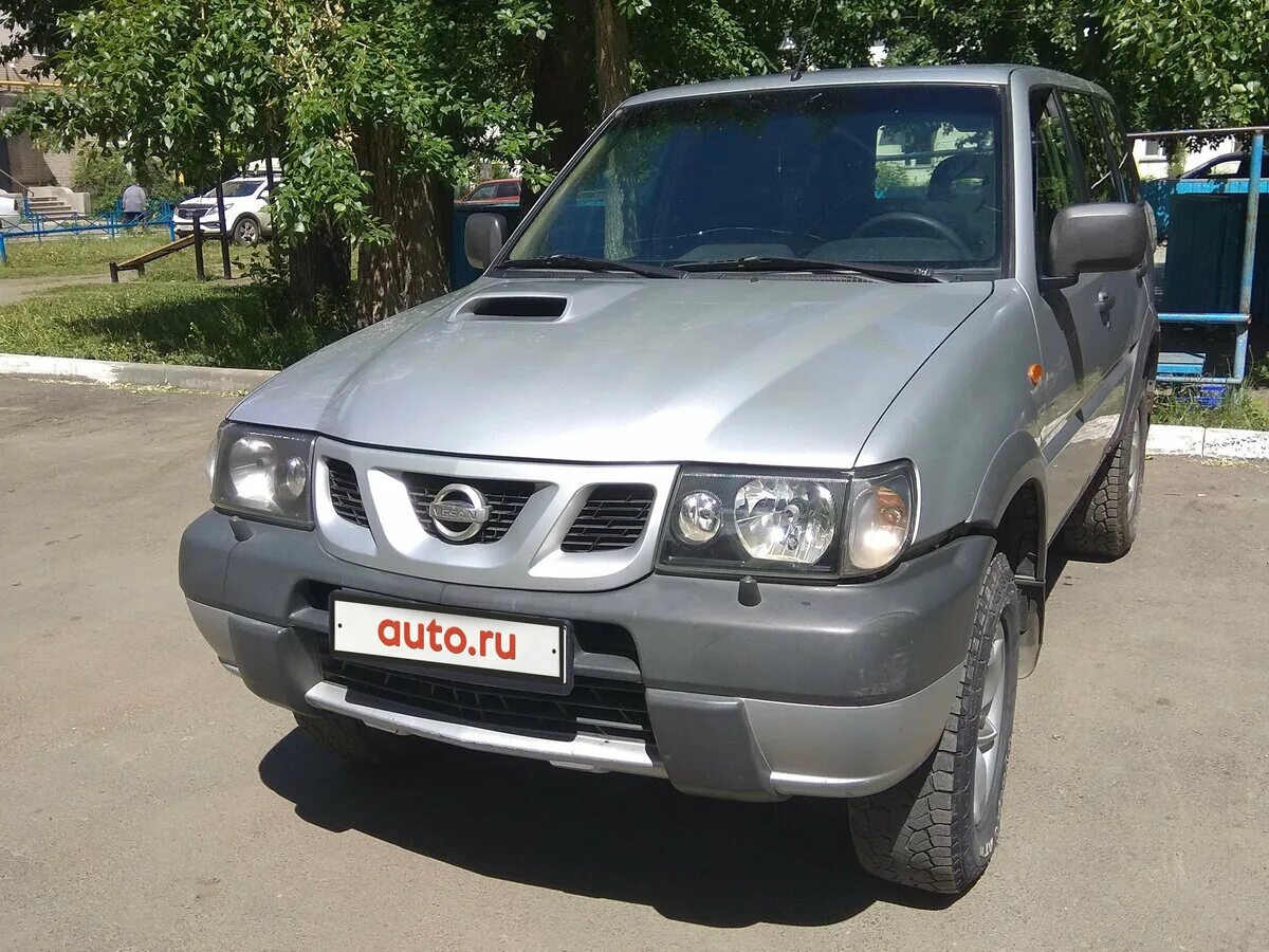 Купить ниссан террано дизель. Nissan Terrano 2002. Ниссан Террано 2 2002. Ниссан Террано 2 Рестайлинг. Ниссан Террано 2 р50 Рестайлинг.