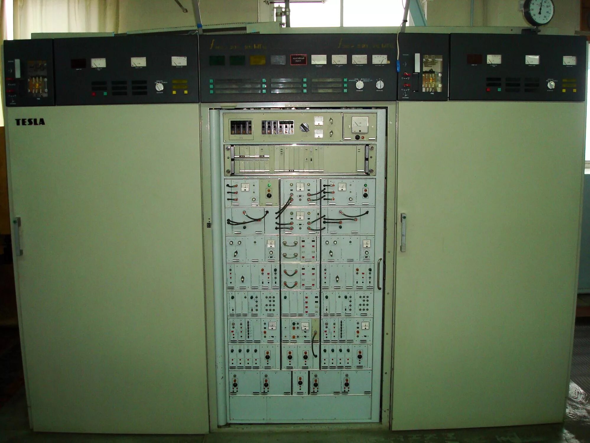 передатчик установленный на борту