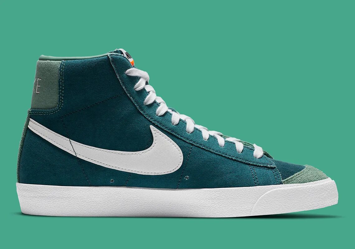 Блейзеры найк оригинал. Nike SB Blazer Mid 77. Nike Blazer Mid 77 зеленые. Nike Blazer Mid 77 Vintage. Найк блейзер МИД 77 зеленые.