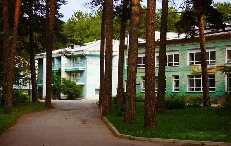 Санаторий лазурный алтайский край змеиногорский. Санаторий лазурный алтайский край змеиногорский. Санаторий лазурный алтайский край. Санаторий лазурный балаково. Санаторий лазурный змеиногорск фото.