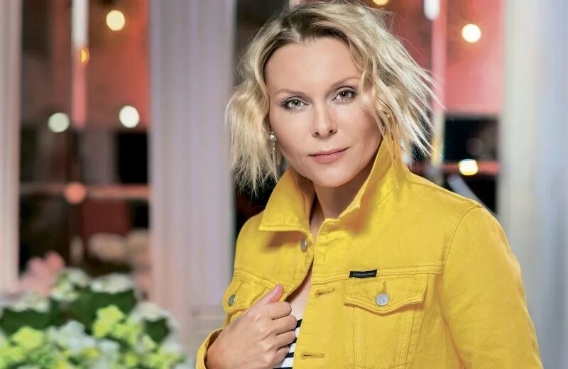 ольга троянова. яна троянова 2020. яна троянова. яна троянова босиком. где сейчас живет троянова.