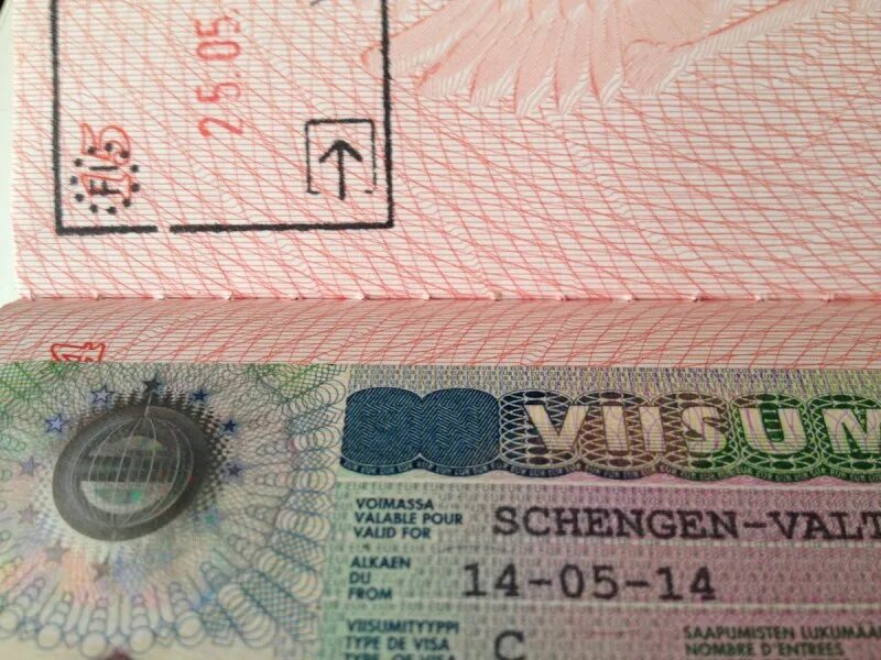 Шенген санкт петербург. Финская мультивиза 2022. Штамп на шенгенской визе. Виза шенген. Печать шенгенской визы.
