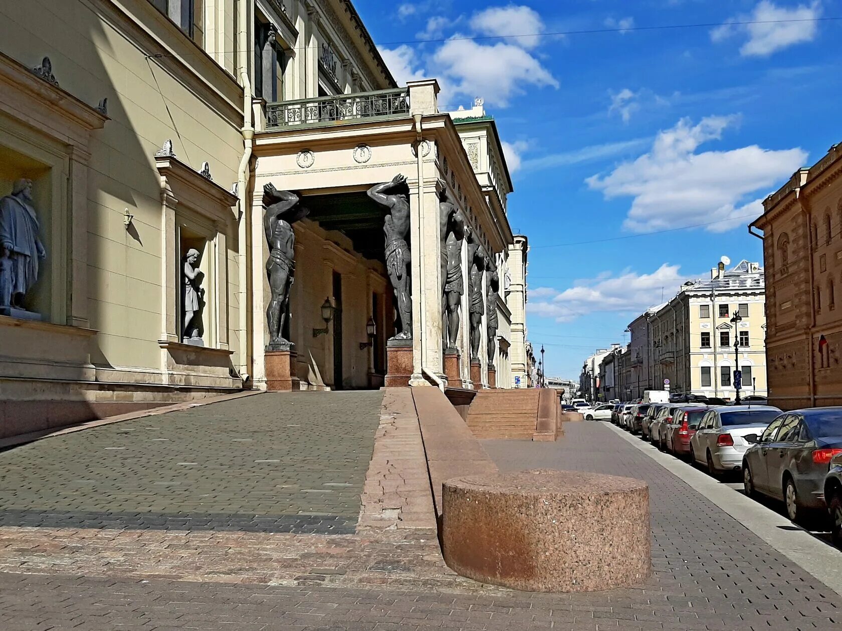 Миллионная улица 5 санкт-петербург. Ул милионнаясанкт петербург. Миллионная улица санкт-петербург. Миллионная улица 25 санкт-петербург. Миллионная 19 санкт-петербург.