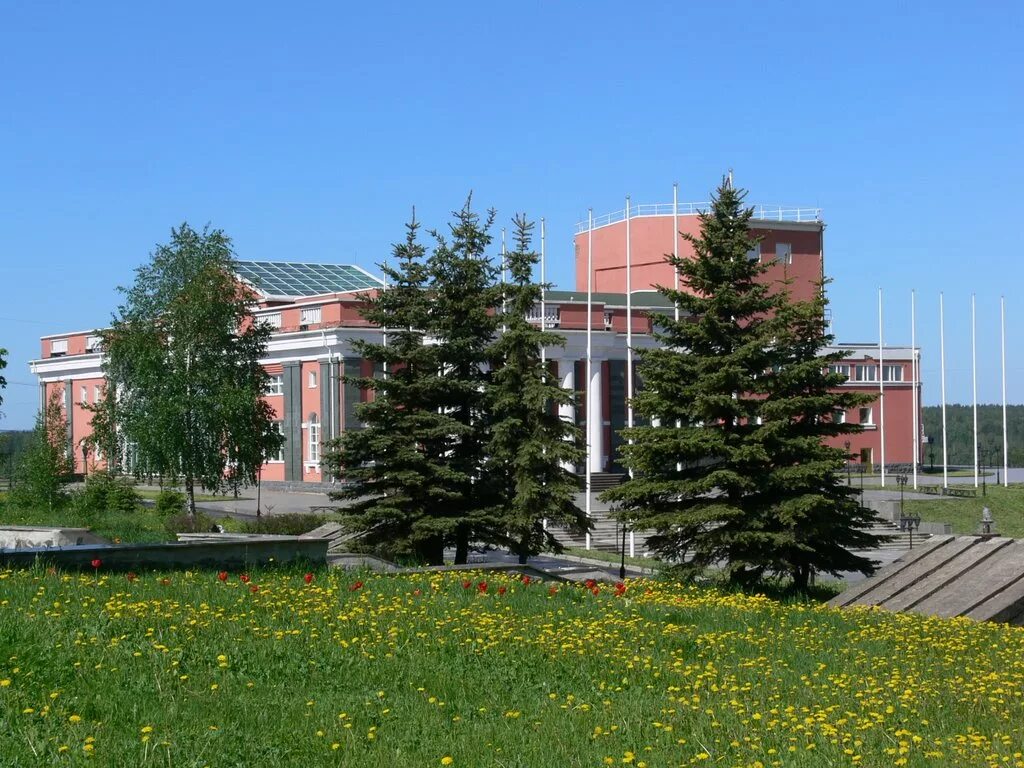 Работа город кондопога. Кондопога город в карелии. Пяткаранта лютеранская церковь. Главная улица город кондопога. Работа город кондопога.