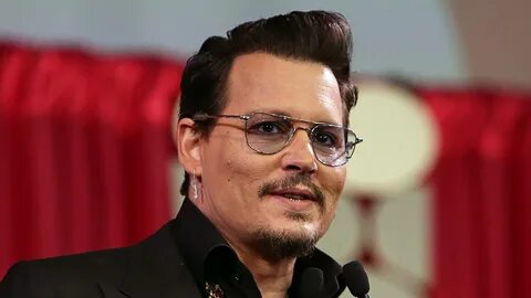 Johnny Depp attackiert Aufnahmeleiter.