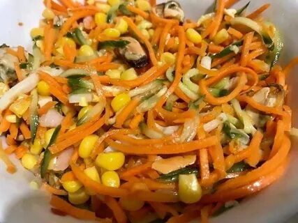 Салат с кукурузой корейской морковью и огурцом