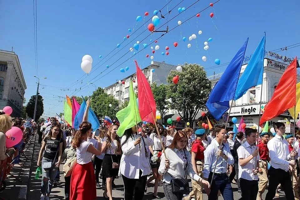 1 Мая Крым демонстрация. Первомайская демонстрация в Симферополе. Демонстрация на день города. Первомай в Болгарии. 9 мая в крыму