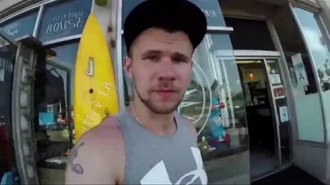 Давила мальчика