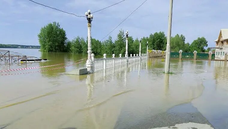 Уровень воды в реках алтая. Паводок горный Алтай 2014. Наводнение в Алтайском крае. Наводнение в Алтайском крае 2014 Шульгинка. Наводнение в Бийске.