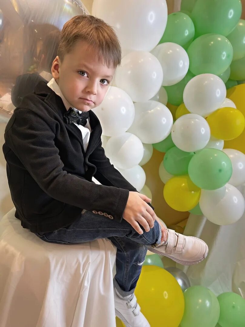 5 сын. Фотосессия на пять лет для сына. 5 лет сыну. 5 лет сынишке. 5 сыновей.