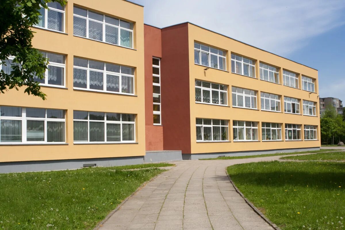 School building. Здание школы. Школа снаружи. Российская школа снаружи. Внешний вид в школе.