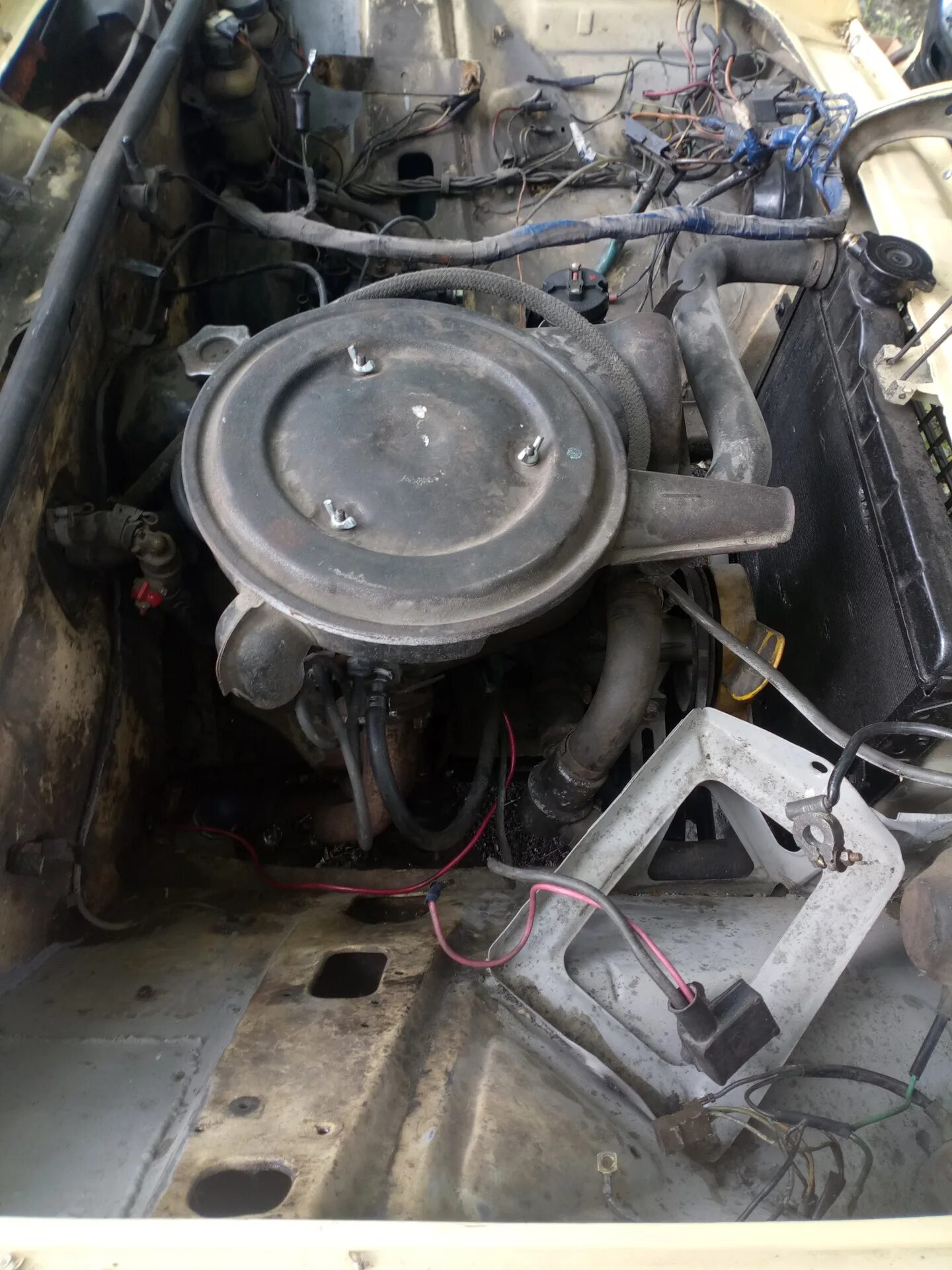 Нужна помощь?)) как оно крепится)) - Lada 21011, 1,6 л, 1978 года своими руками 