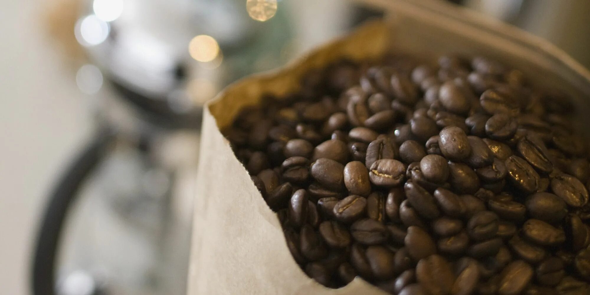 Хранение кофе. Хранение кофе в зернах. Кофе из цельных зерен. Кофе на развес в зернах.