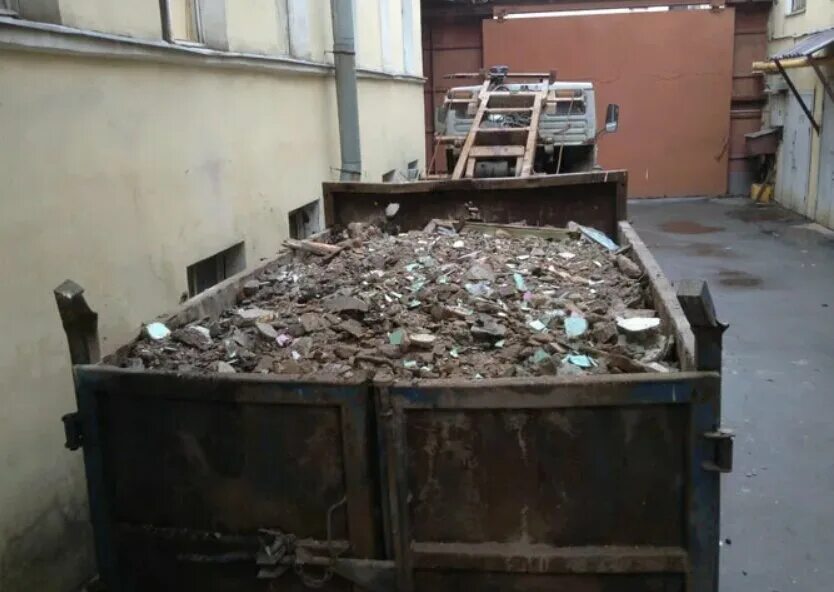 Вывоз хлама из квартиры спб. Утилизация газовых плит. Свалка газовых плит. Вывоз электроплит. Утилизация бытовой техники.