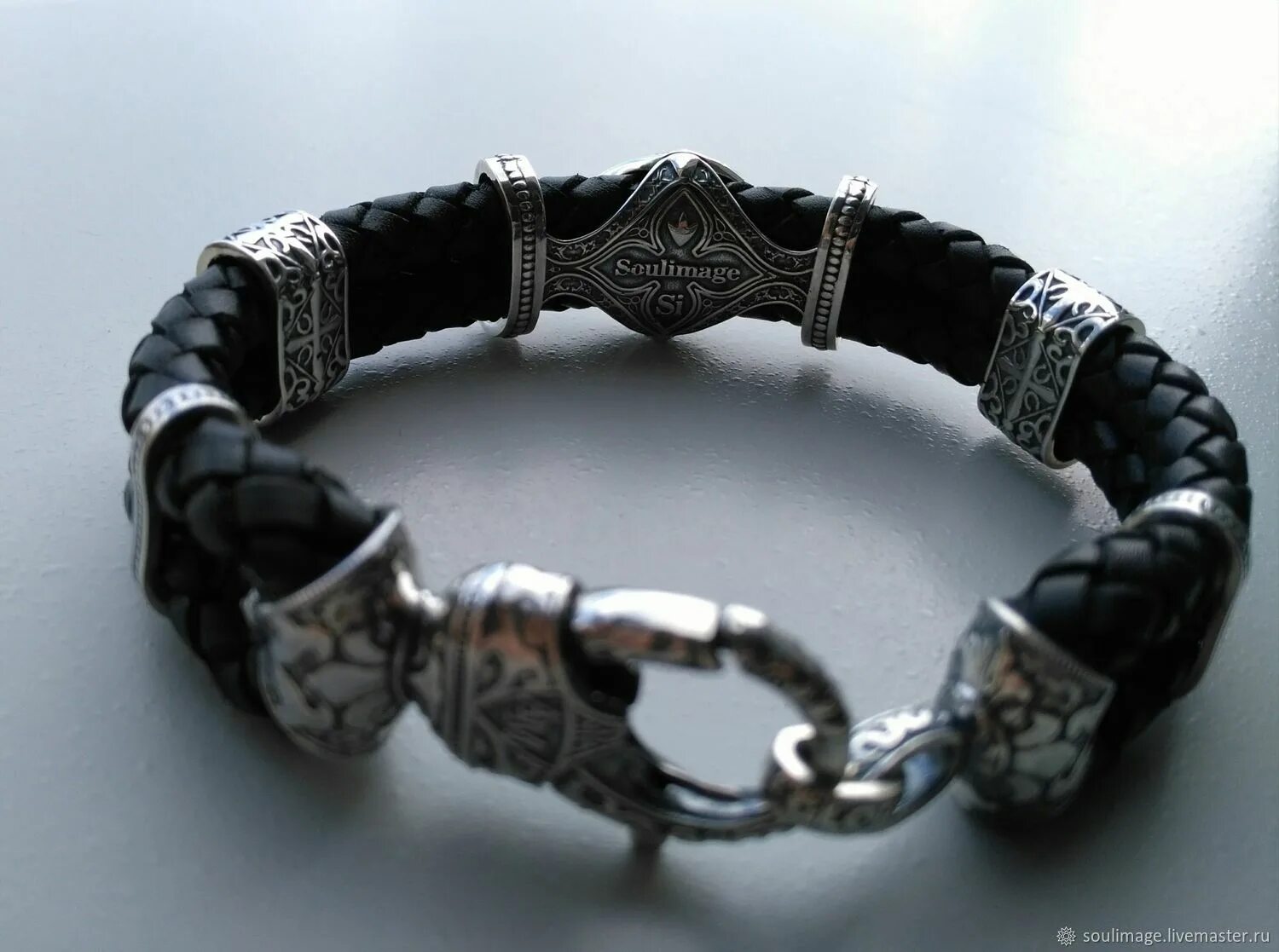 браслет для мужчины из серебра и кожи. браслет мужской. серебряный браслет мужской. стильные мужские браслеты. Stainless steel 316l браслет.