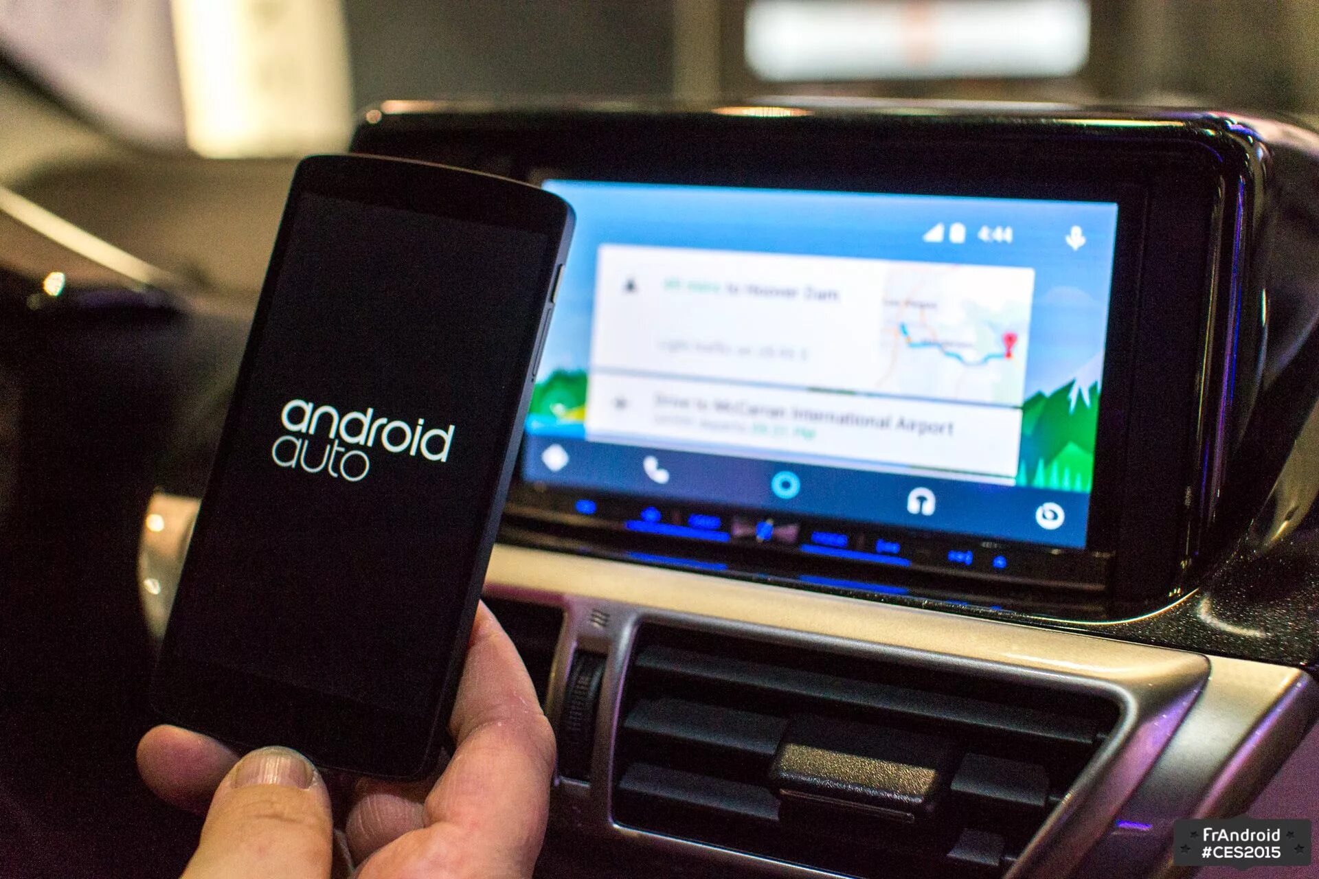 Видео через android auto. Android auto 2025. android auto samsung. андроид авто последняя версия. android auto приложение.