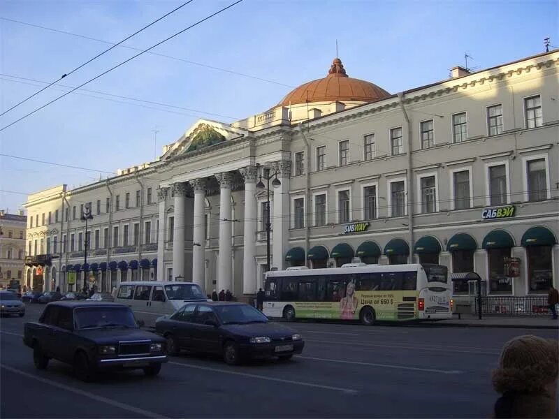 Nevsky avenue. Голландская реформатская церковь. Дом голландской реформатской церкви. Дом голландской реформатской церкви в санкт-петербурге. Голландская реформаторская церковь в санкт-петербурге.