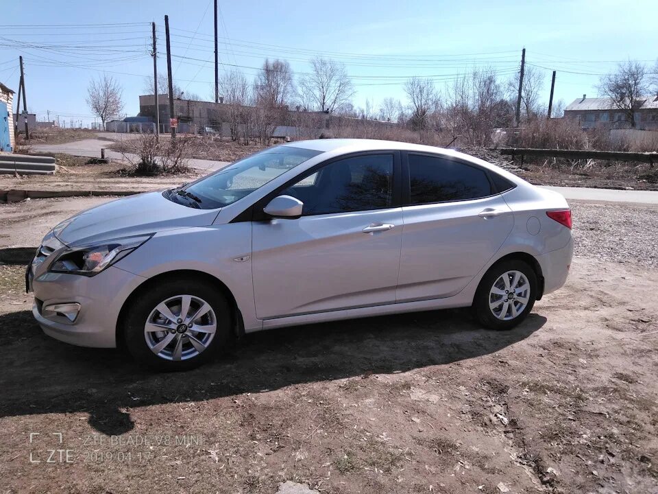 Солярис серо голубой. 6. Hyundai solaris б/у. Хендай солярис бу. Хендай солярис 1 рестайлинг цвет бежевый.