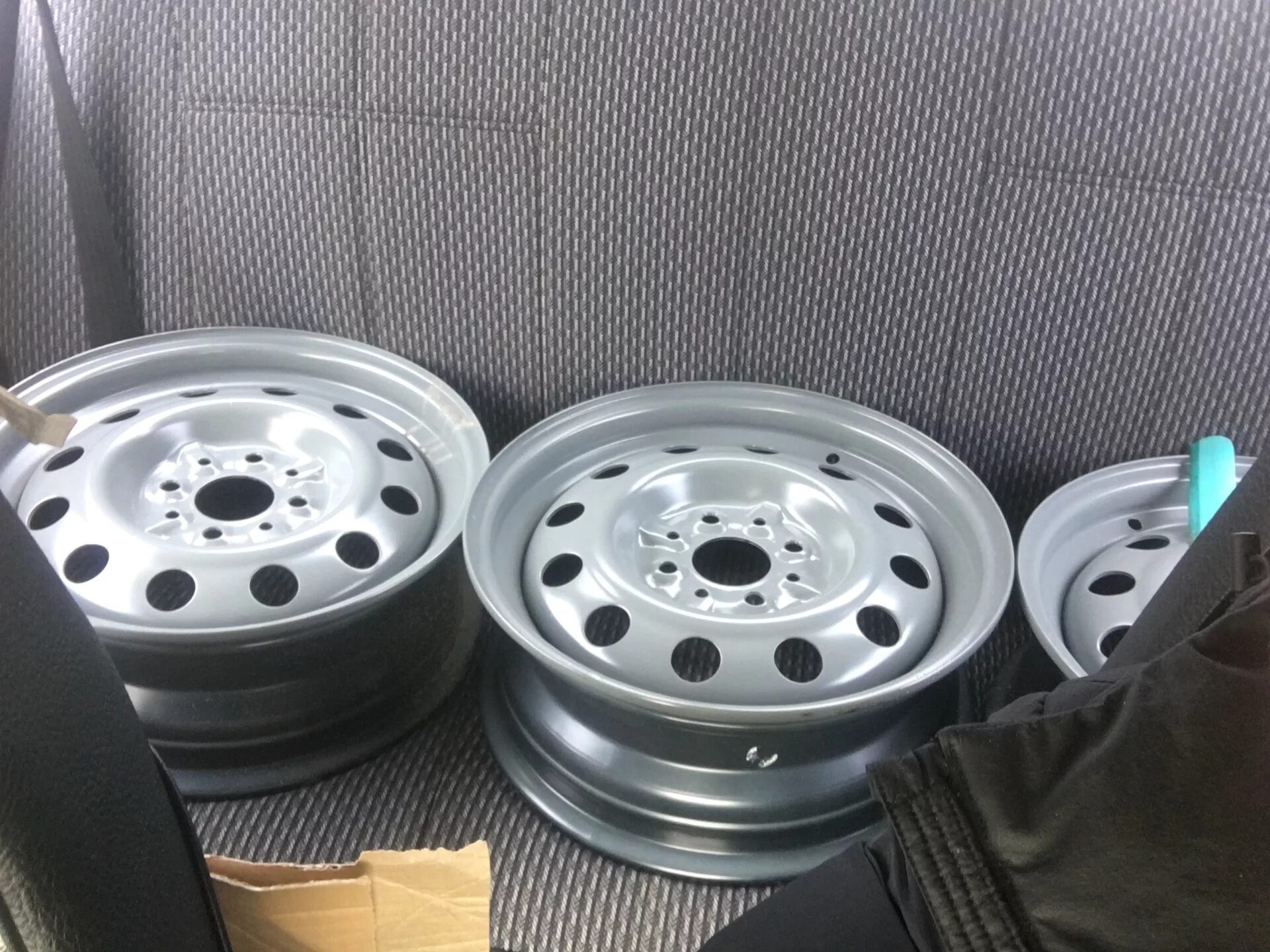 Тзск r15 4x98. Тзск диски r14 4x98. Болотные штампы тзск r15. Диски тзск r14 серебро. Тзск диски r14 4x98.