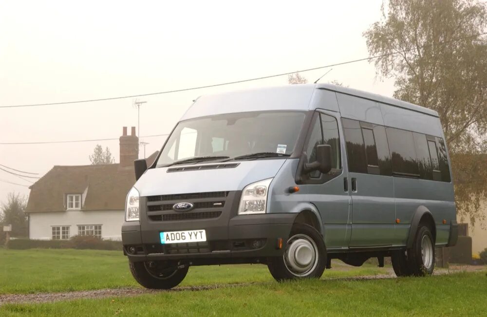 Форд транзит 13. Ford Transit 2006 пассажирский. Форд Транзит Комби 2006. Форд Транзит 2011. Ford Transit 2006- Мик-бус,.