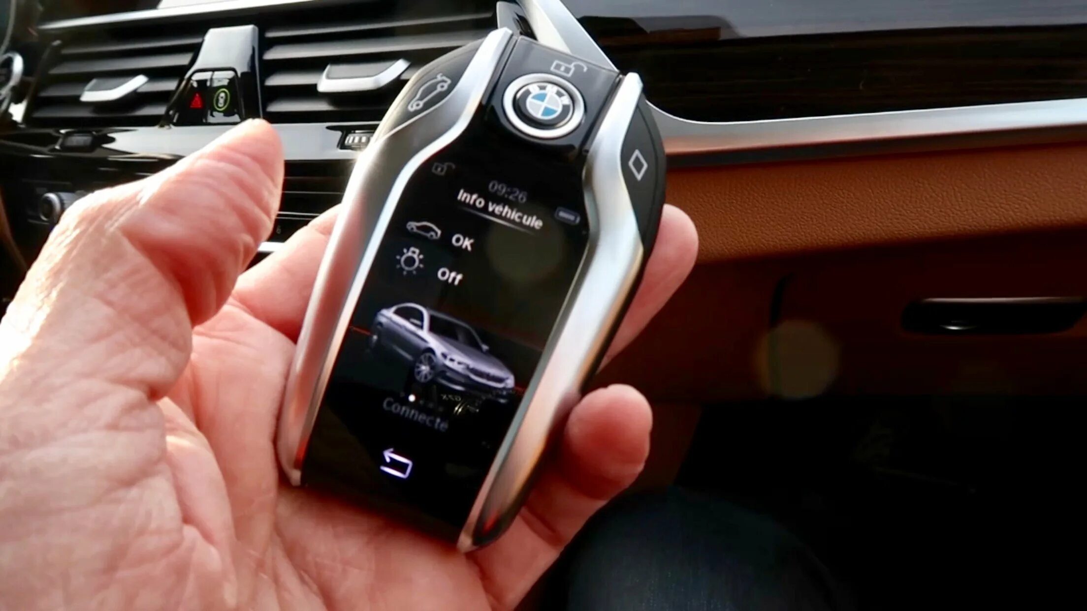 Ключ бмв х5 2020. Ключ от bmw x5 g05. Ключ bmw x7. Смарт ключ бмв x7. Ключ от bmw x5 e70.