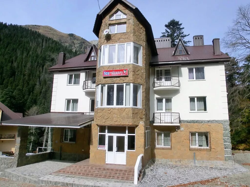 Ок домбай. Гостиница аманауз домбай архитектура. Гк домбай. Отель поселок домбай. Отель поселок домбай.