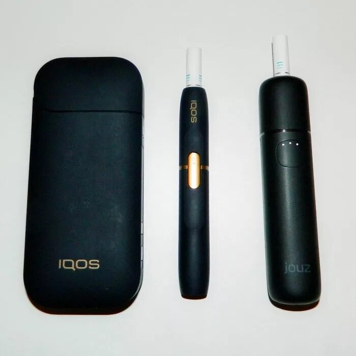 Сравнение айкоса. Айкос модель а1504. IQOS модель  255. Айкос 2.4+. Корпус сигареты айкос 2.4.