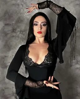 Morticia (The Addams Family) by Vokunzul. 