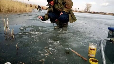 Рыбалка по последнему льду