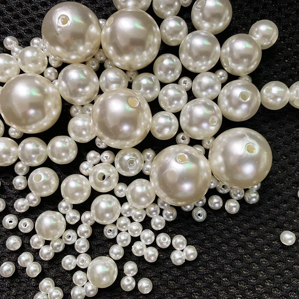 имитация жемчуга. жемчуг круглый. желтые бусины жемчуг. жемчужные бусинки. декоративные бусины под жемчуг.