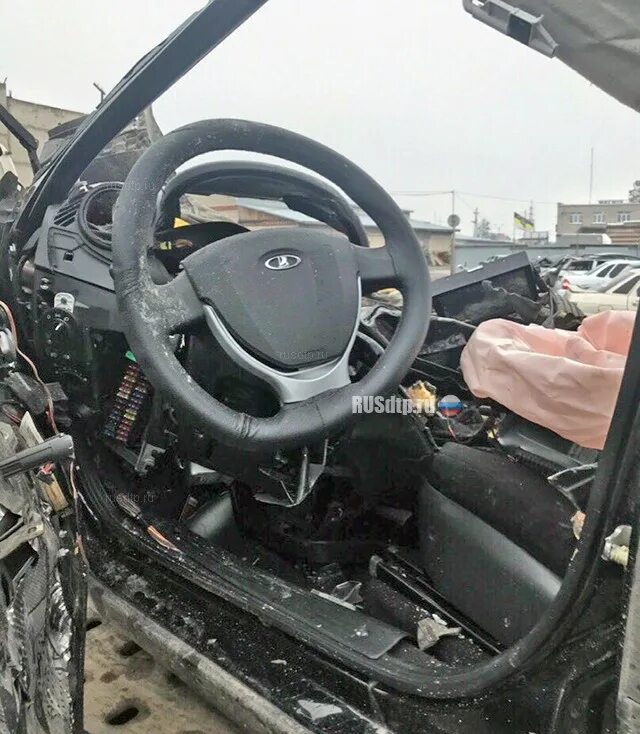 01. Красновишерск соликамск. Авария в соликамске вчера. Авария в соликамске 17. Авария в соликамске сегодня с автобусом.